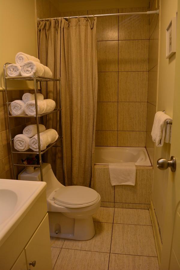 Bed & Breakfast Kangaroo Wasi Airport 2*